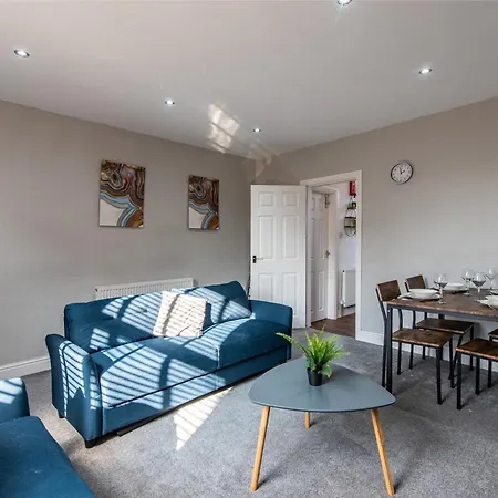 4br Home,contractor Friendly With Parking Holiday home *